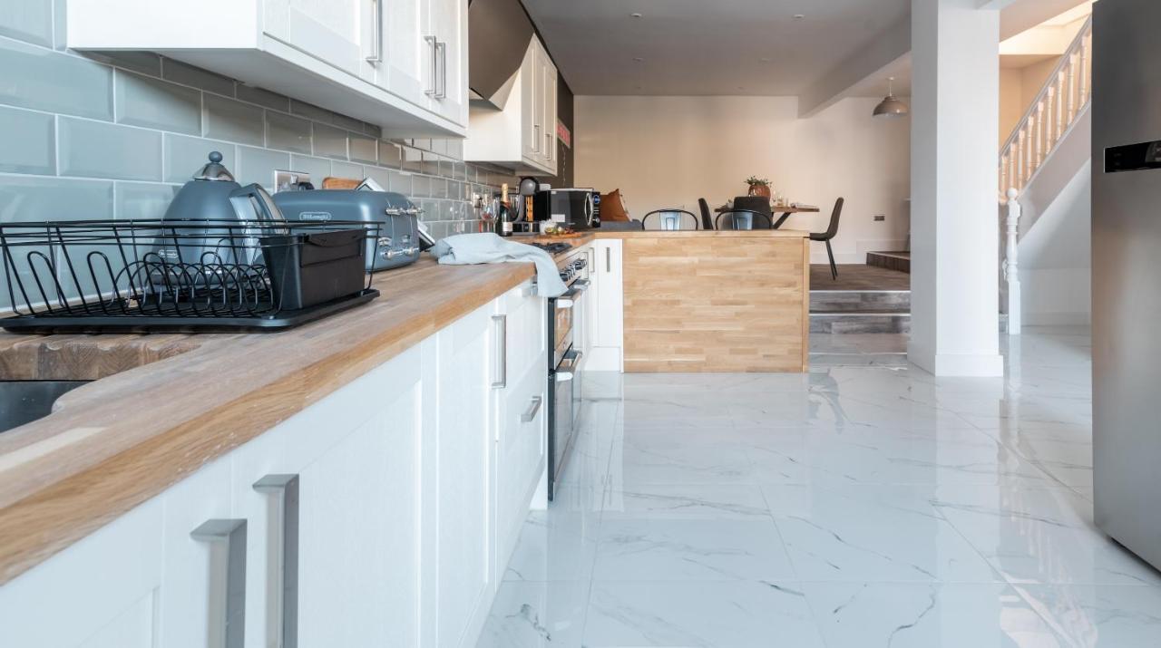 Ty Hapus Newport - Luxury 4 Bedroom Home Exteriör bild